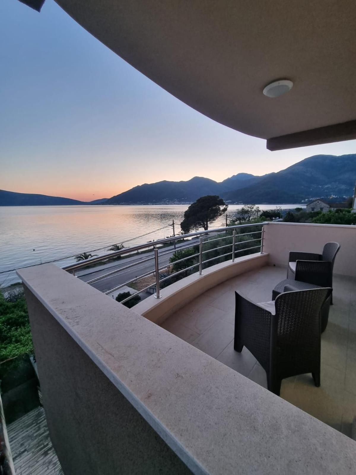 Matkovic Residence Tivat Eksteriør billede